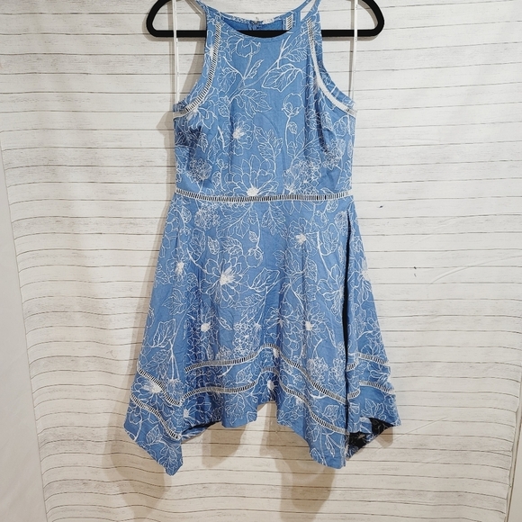 LULU'S Blue & White Halter Floral Knee Length Dress, sz MEDIUM - Picture 2 of 13